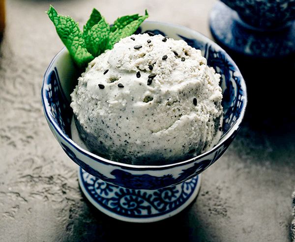 Удивительное мороженое с черным кунжутом