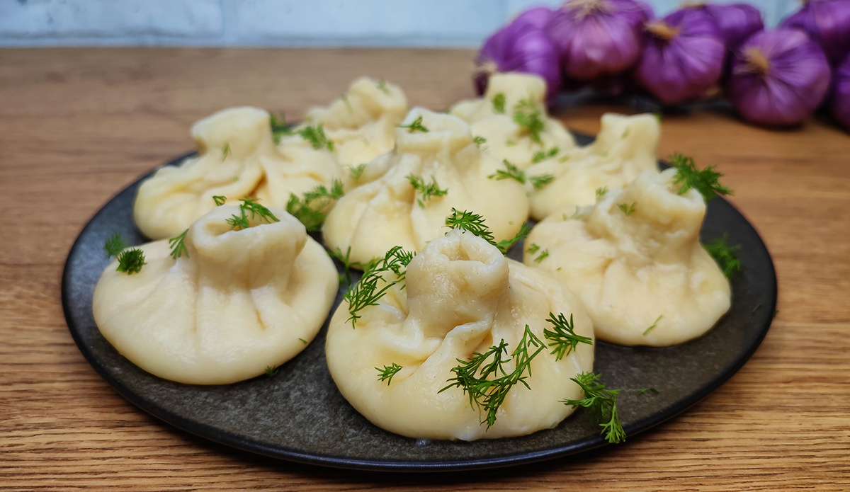 Хинкали с сырной начинкой: пушистые лакомства для домашнего уюта
