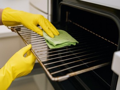 Как избежать самой распространенной ошибки в чистке духовки