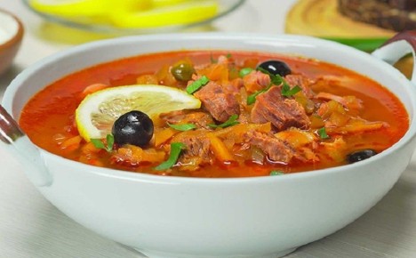 Универсальный суп "Мужская радость": сытный и быстрый рецепт для всей семьи