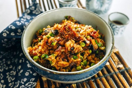 Жареный клейкий рис с соусом XO: яркое гастрономическое приключение