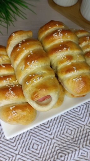 Сосиски в тесте: вкус детства на вашей кухне