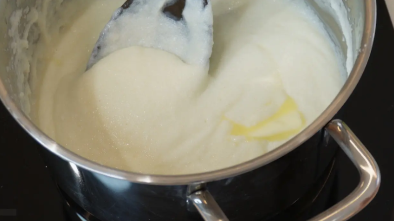 Идеальная манная каша: как избежать комков и пленки на поверхности