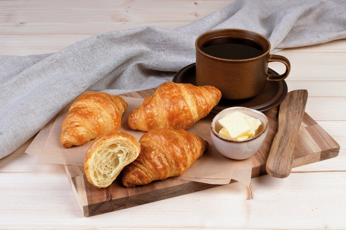 Как выбрать: выпечка для кафе – готовить самим или заказывать?