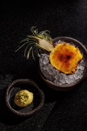 В ресторан Maya пришел первый дегустационный сет от шефа Тома Халпина