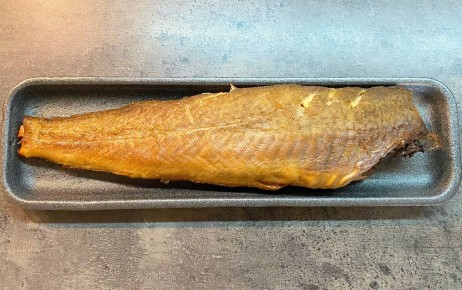 Салат с рыбой горячего копчения