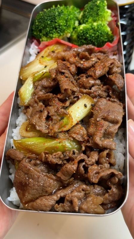 Погружение в японскую кухню: Сукияки бэнто на каждый день