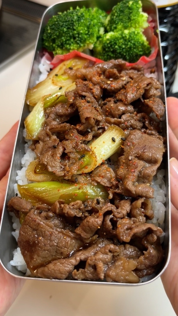 Погружение в японскую кухню: Сукияки бэнто на каждый день