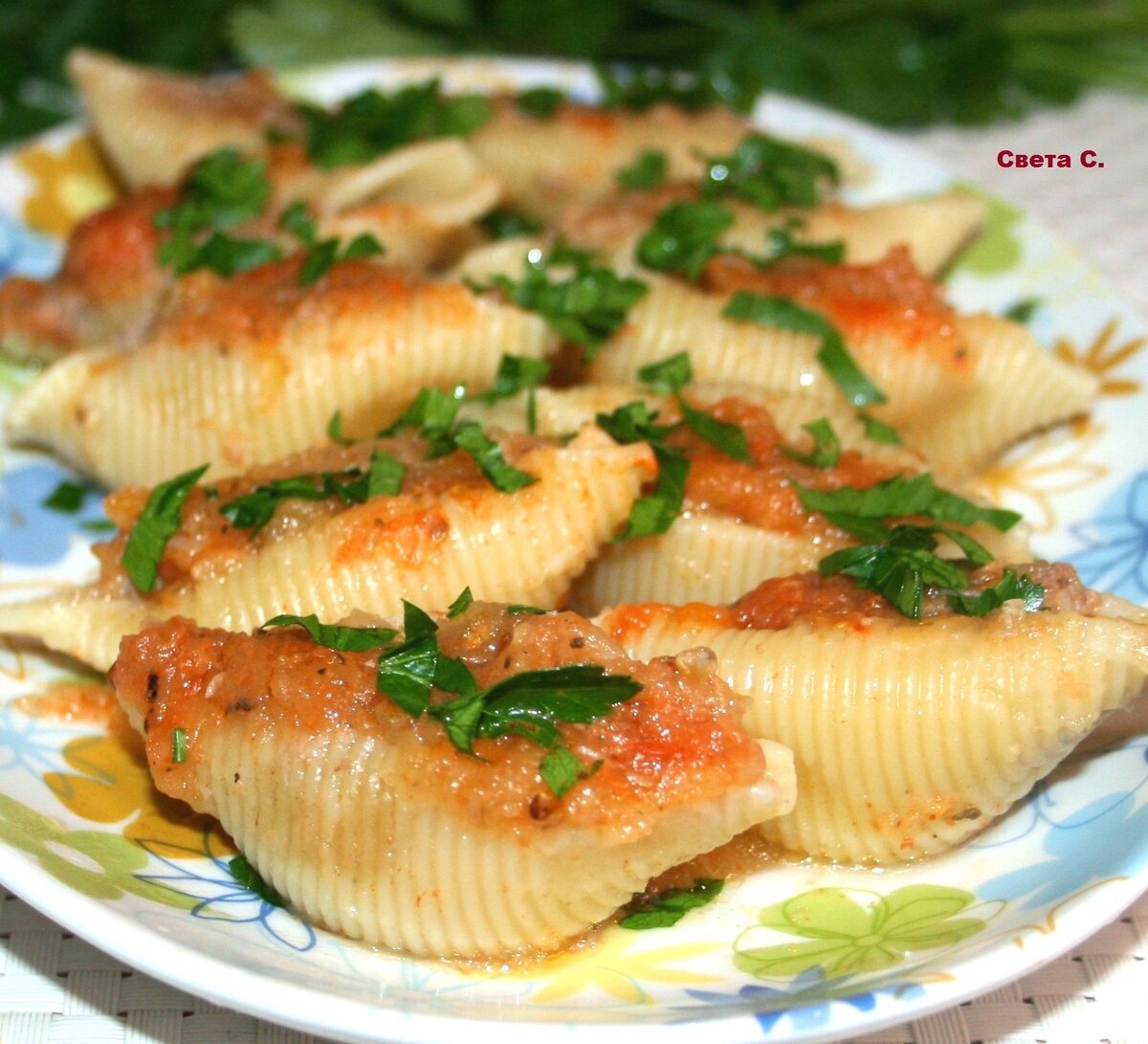 Приготовьте фаршированные ракушки: легкий рецепт для вкусного ужина