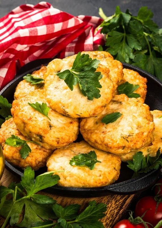 Вкусные куриные котлеты: простой и быстрый рецепт на каждый день