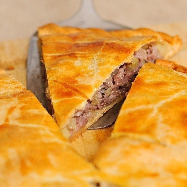 Необычный пирог с мясом: рецепты для домашних кулинаров