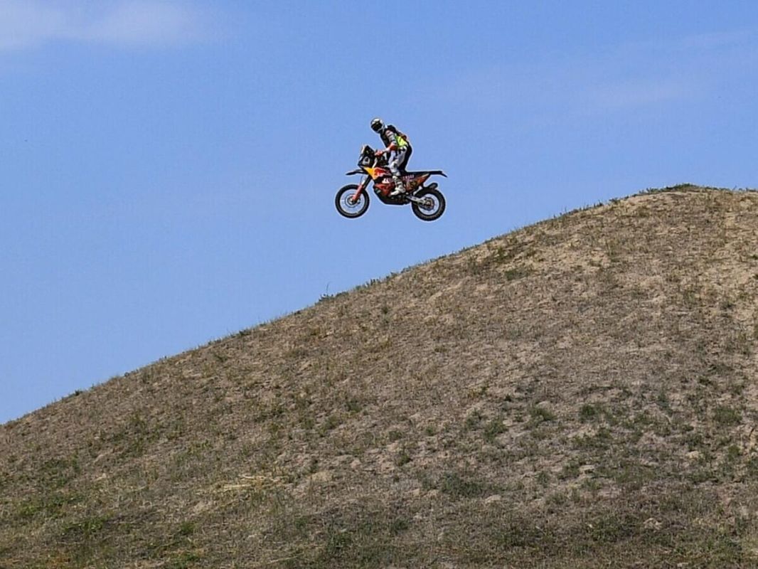 Трагедия на Ралли Марокко: Мотогонщик потерял жизнь за пару километров до финиша