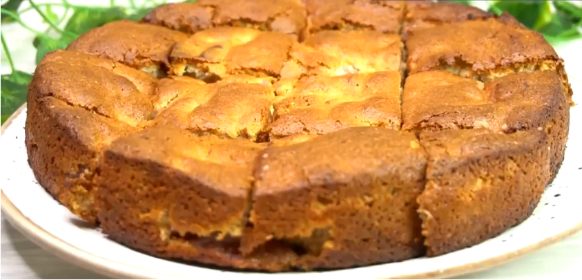 Необычный пирог, который спасает даже залежавшееся варенье