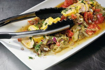 Ароматная курица с запеченными баклажанами