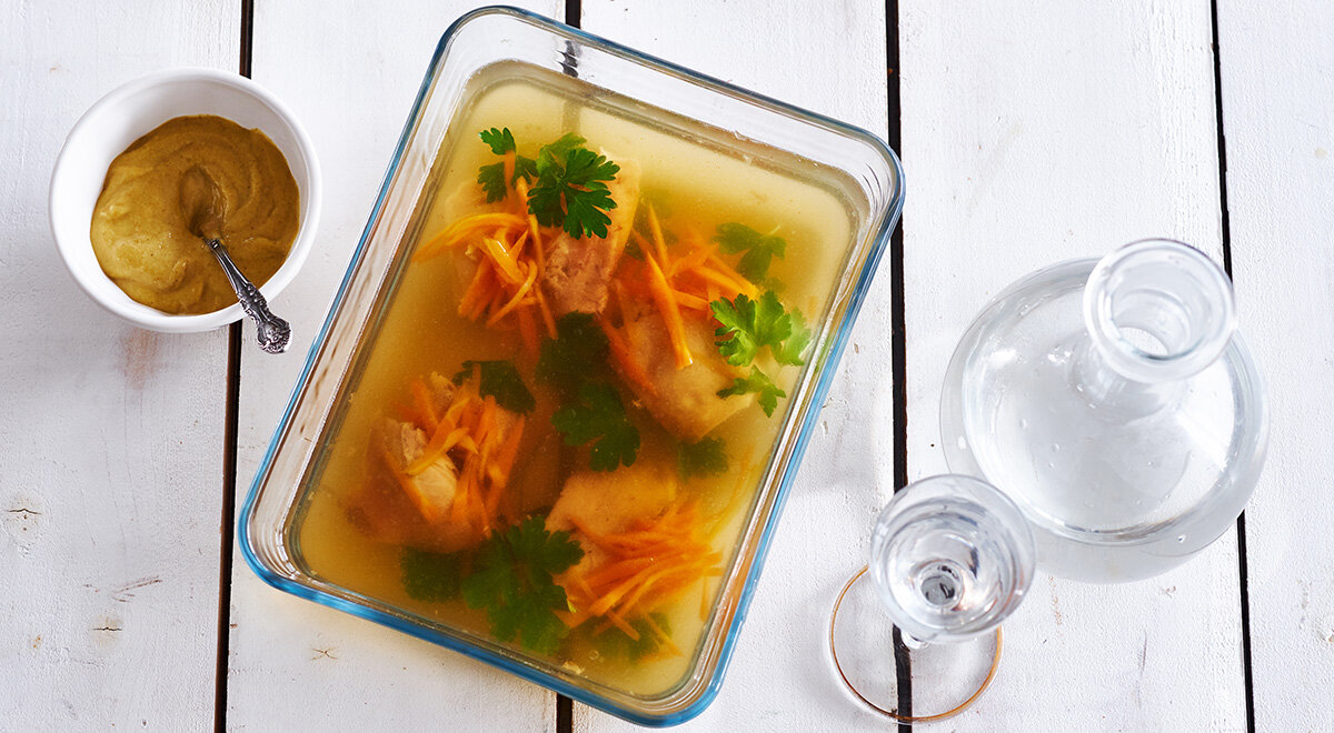 Праздничный обед ко Дню Победы: блюда из военных рецептов