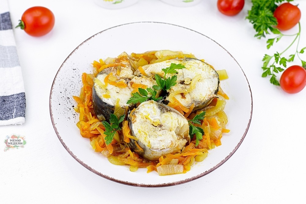 Скумбрия на сковороде: простой и вкусный ужин за минуты