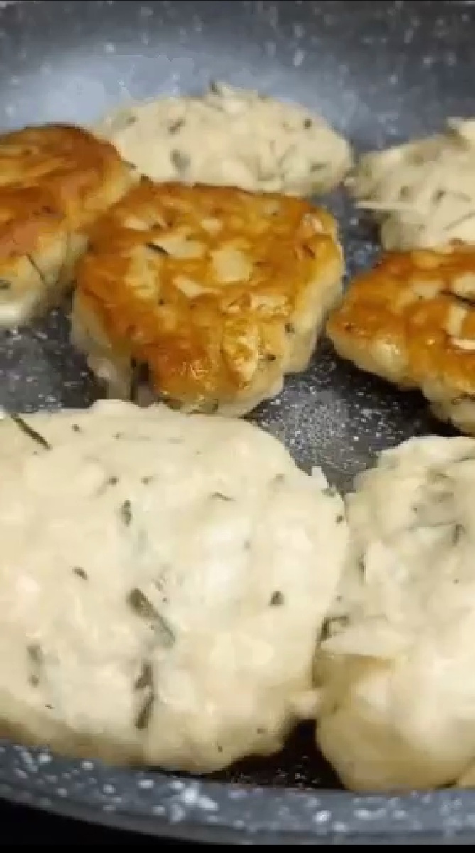 Пышные капустные оладьи – легкий и вкусный ужин за копейки