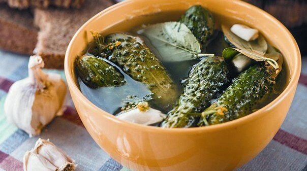 Огурцы с хреном: острое удовольствие для любителей закусок