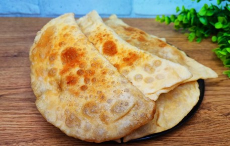 Секреты приготовления идеальных чебуреков, которые покорят любого