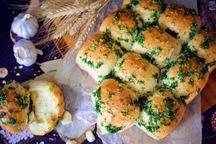 Неповторимые чесночные пампушки к борщу