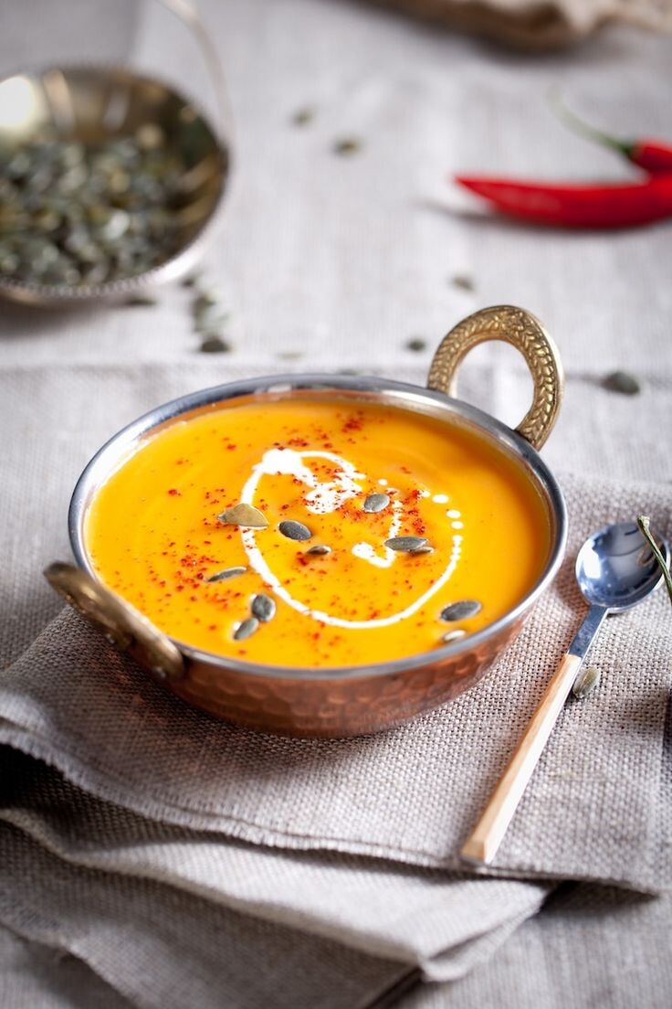 Тыквенный суп с кокосом: рецепт для уюта и тишины