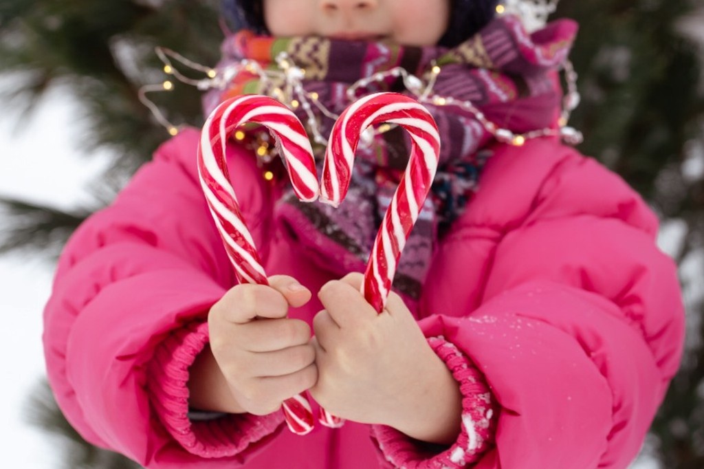 Как сделать новогодний подарок ребенку более полезным