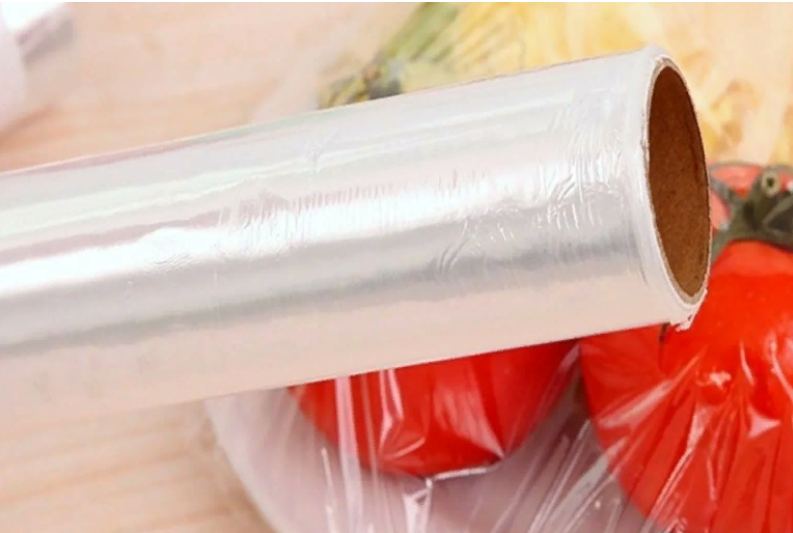 Неожиданные возможности привычной пищевой пленки: как она может изменить ваш быт