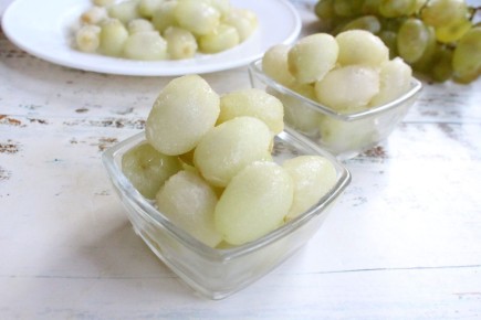 Наслаждайтесь жаркими днями с освежающим десертом из винограда