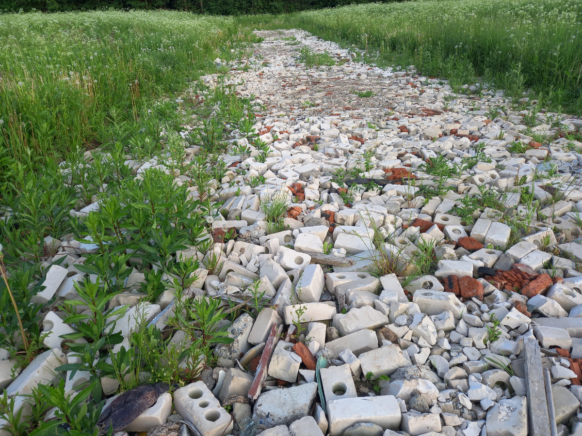 Старые кирпичи: неожиданные идеи для вашего участка