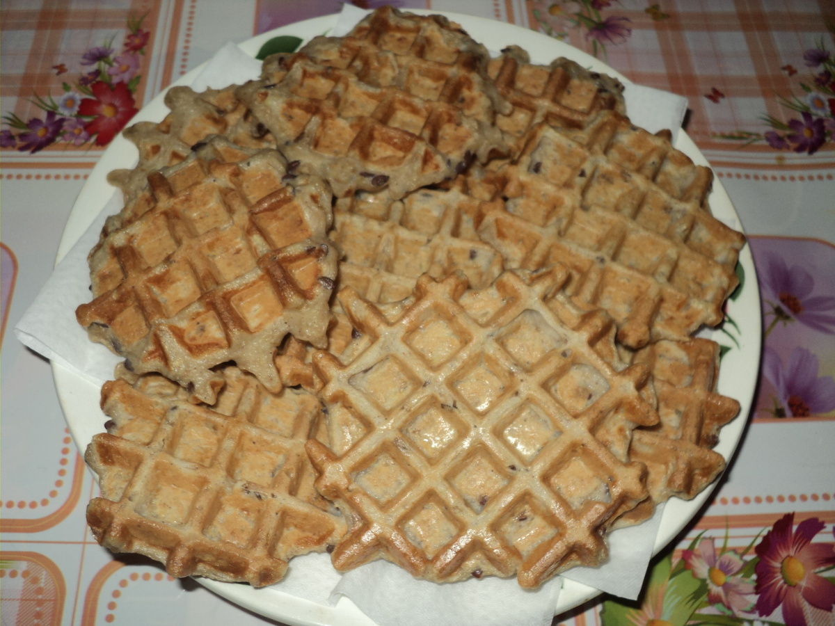 Восторг домашней кулинарии: уникальные вафли с медом, сыром и мясом