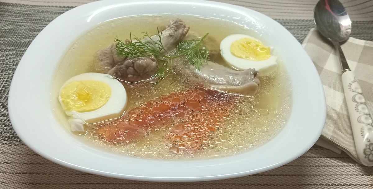 Ароматный бульон из куриных крылышек: легкий и вкусный рецепт на каждый день