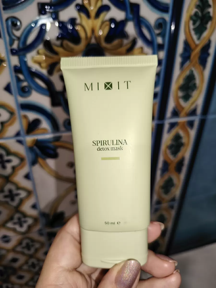 Спирулина в действии: маска от Mixit, которая освежает и ухаживает за кожей