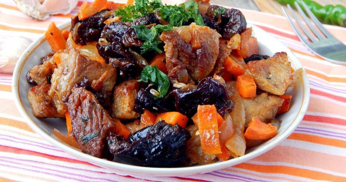 Мягкая говядина с черносливом и медом: идеальный рецепт для уютного вечера