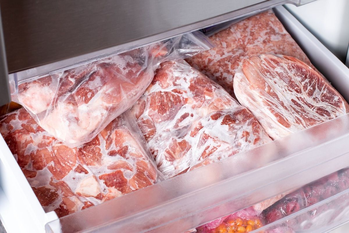 Сальмонелла в украинском курином мясе: опасная находка в магазинах Европы